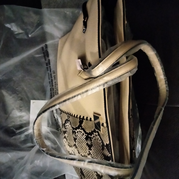 Victoria secret - Picture 3 of 6